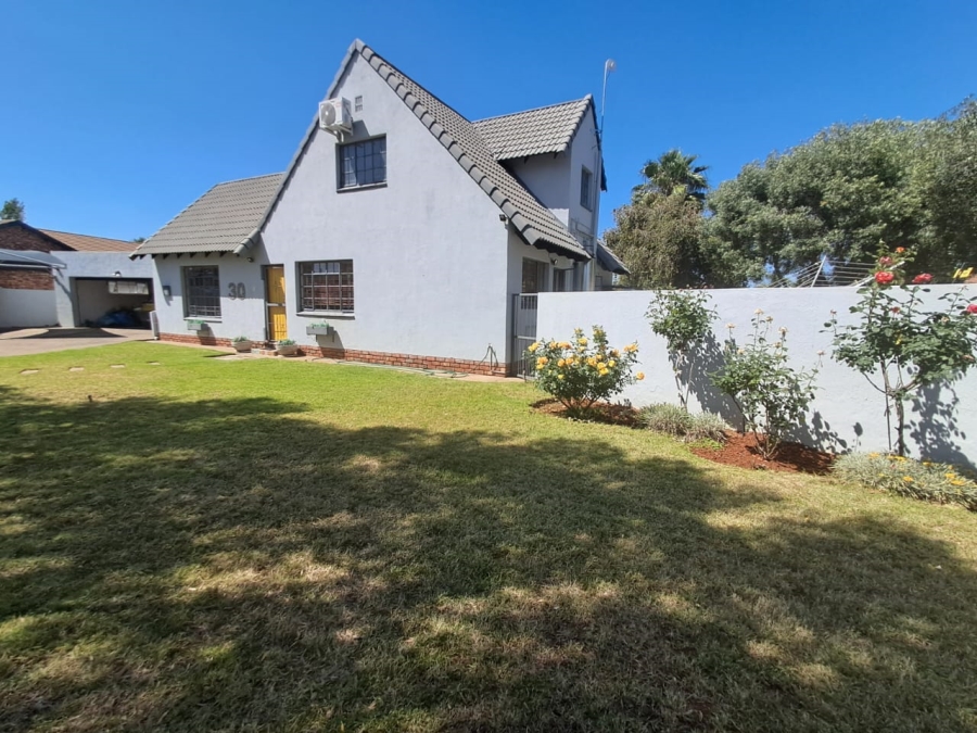 3 Bedroom Property for Sale in Roylglen Northern Cape